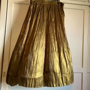 Women’s crinkled long skirt XL